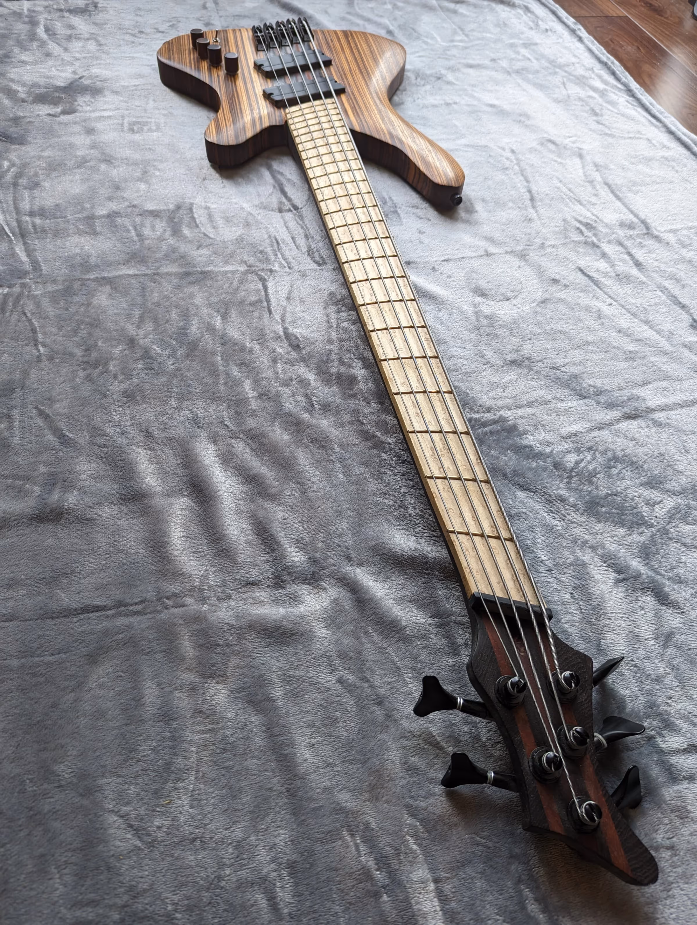Polin Zebrano Bass — view 2